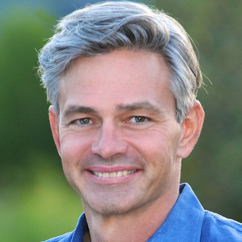 Headshot of Chris Waddell, U.S. Olympic and Paralympic Hall of Fame Inductee, Author & Motivational Speaker